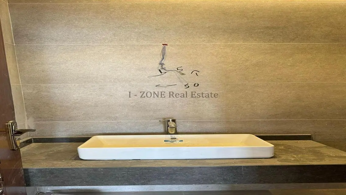 Luxury Apartment in i-zone Area