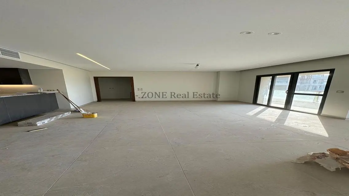 Luxury Apartment in i-zone Area