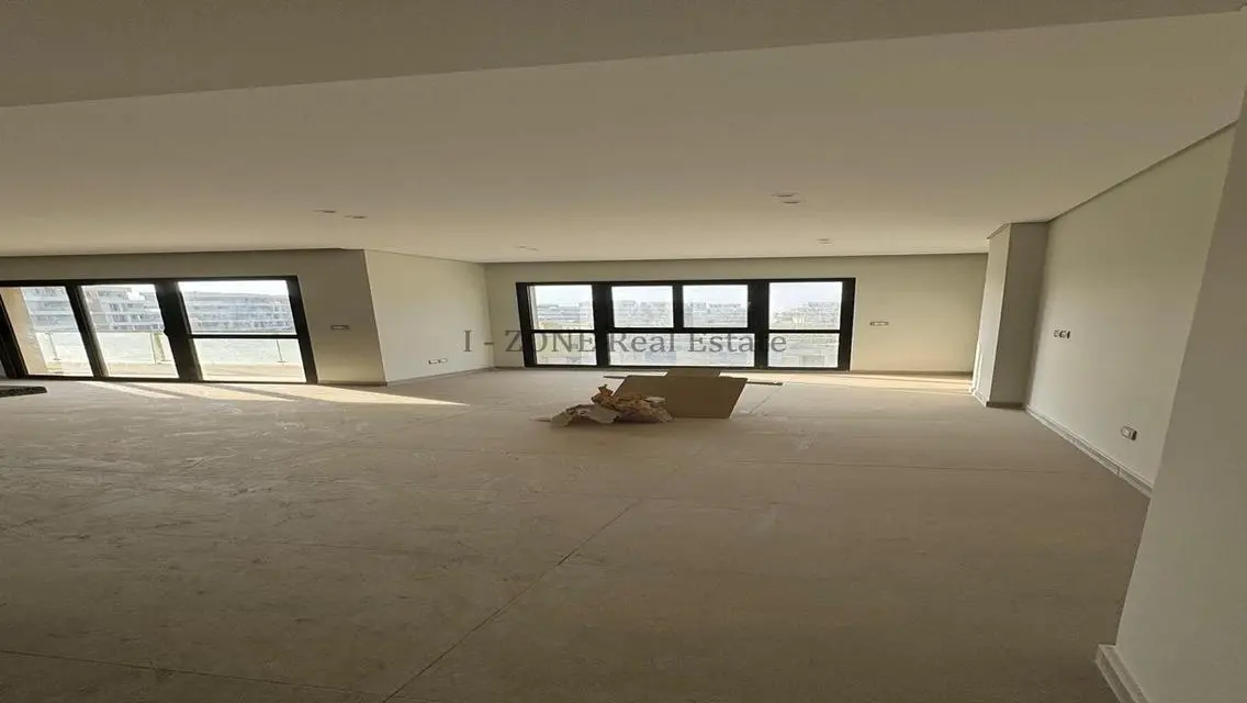 Luxury Apartment in i-zone Area