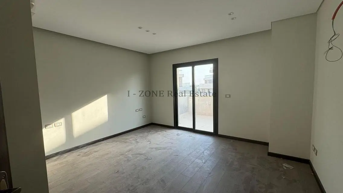 Luxury Apartment in i-zone Area
