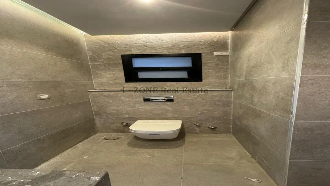 Luxury Apartment in i-zone Area