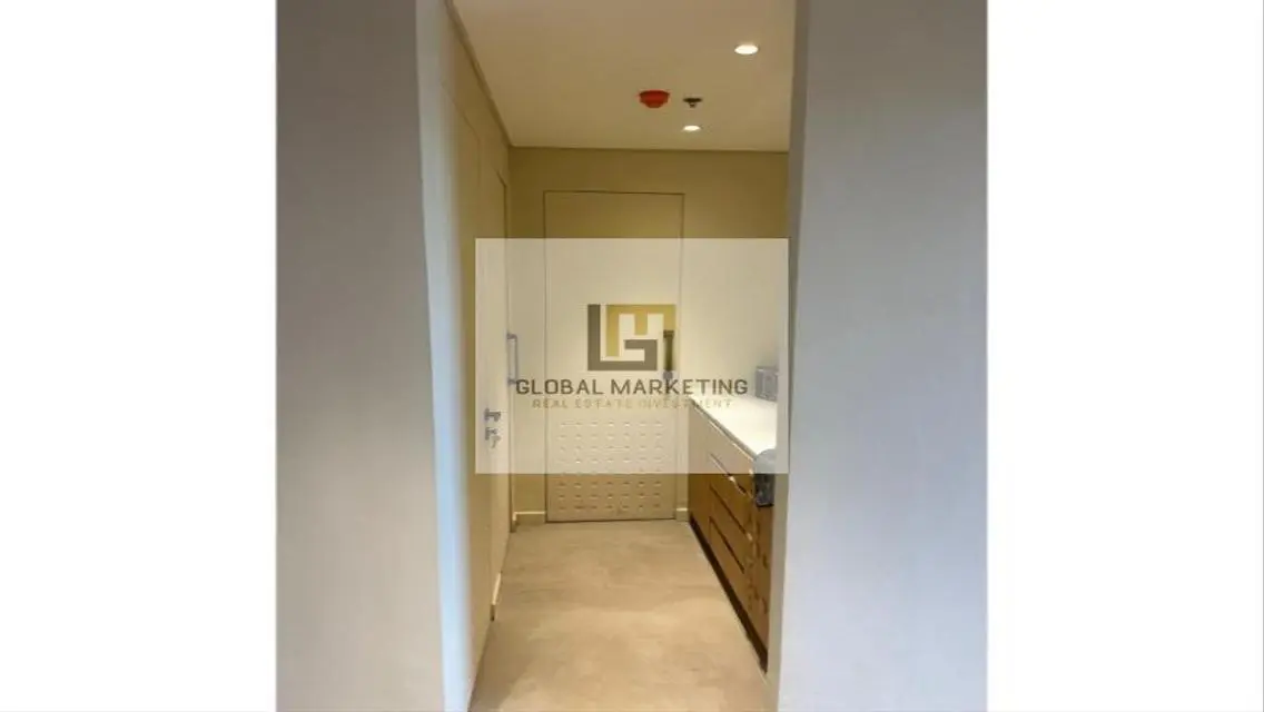 Spacious Luxury Apartment with Parking Facilities