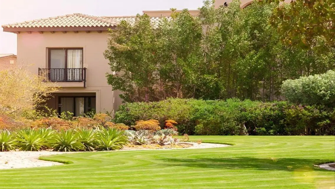 Luxurious Residence at The Address 1997 - Dream Home by the Lake