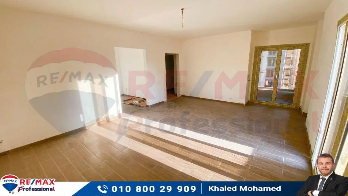 شقة فاخرة للبيع بمساحة 1289 متر
