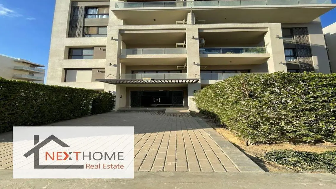 Stunning 3-Bedroom Apartment - 2 Bathrooms - 2 Car Parks