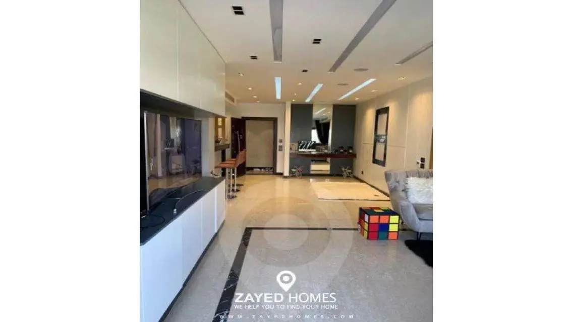 Luxurious 152 sqm Apartment in Prime Location