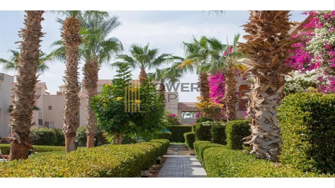 Luxury Apartment with Lake View and Shared Amenities