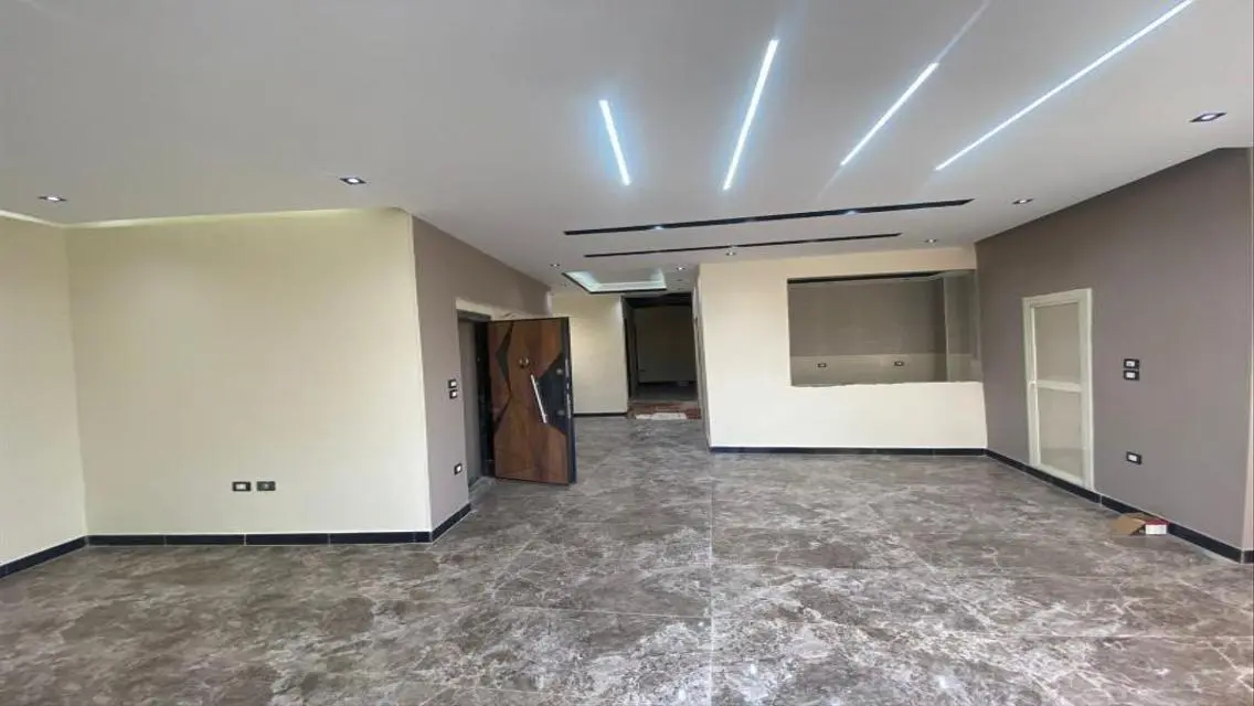 فيلا فاخرة بمسبح خاص وحديقة رائعة