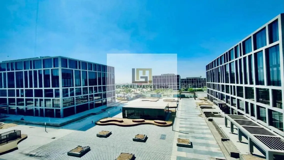 192 sqm Office in Prime Location with Full Amenities