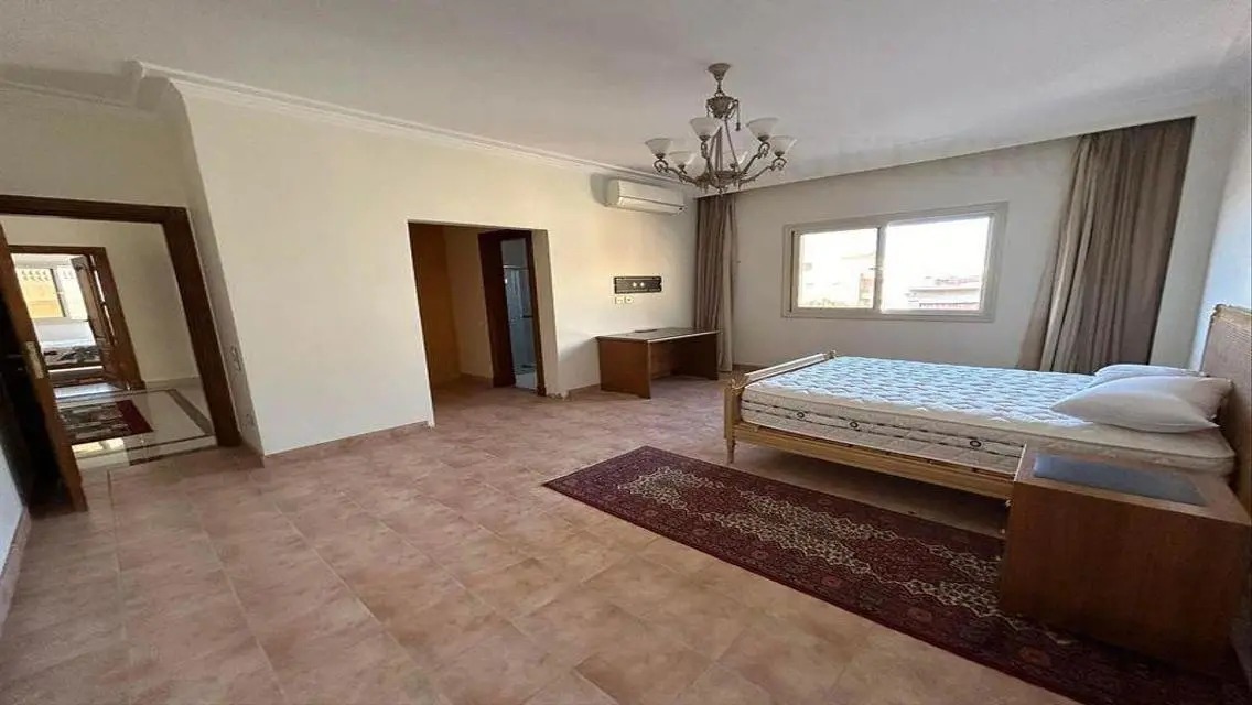 Luxurious Furnished Apartment in the Heart of the City