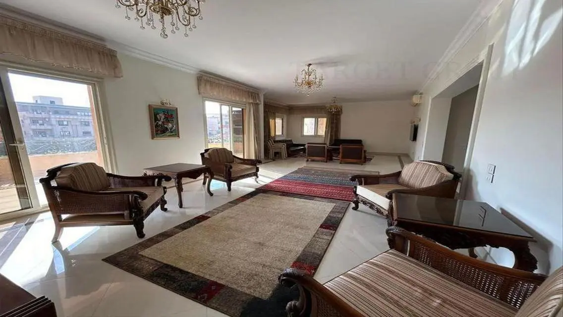 Luxurious Furnished Apartment in the Heart of the City