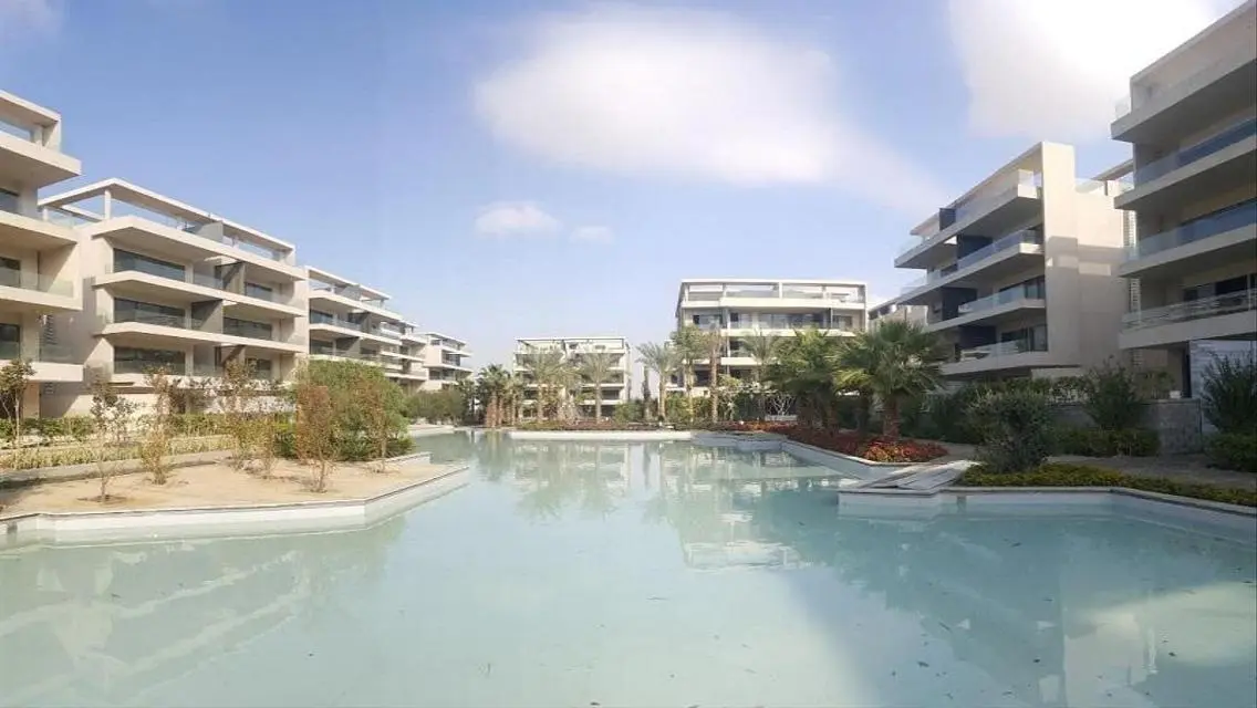 Luxurious Villa for Sale with Spacious Living