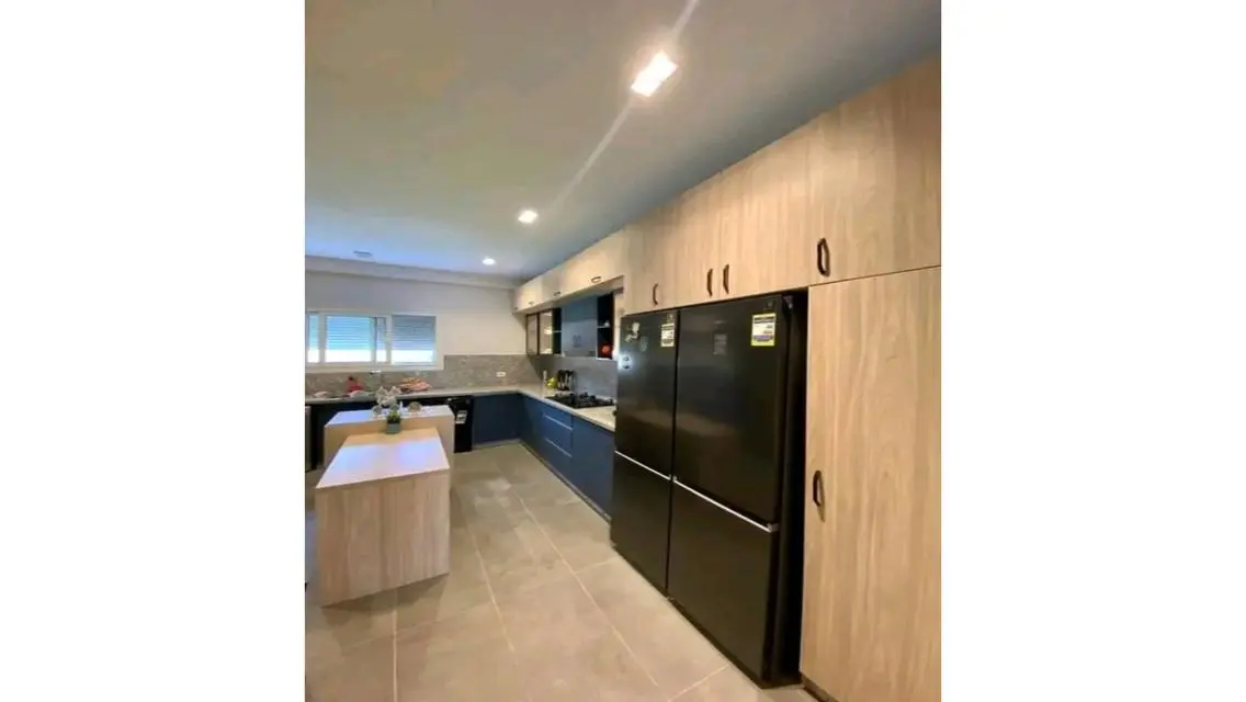 Luxury Villa for Sale with Pool and Balcony in Prime Location