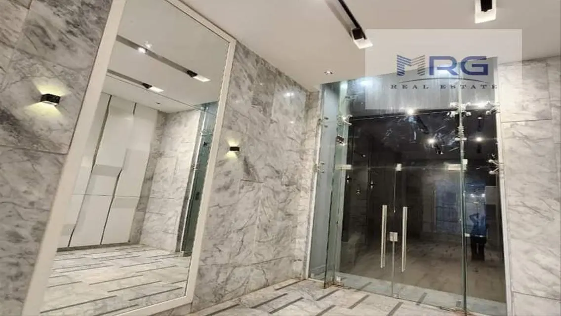 Luxury Apartment with Private Balcony and Garden