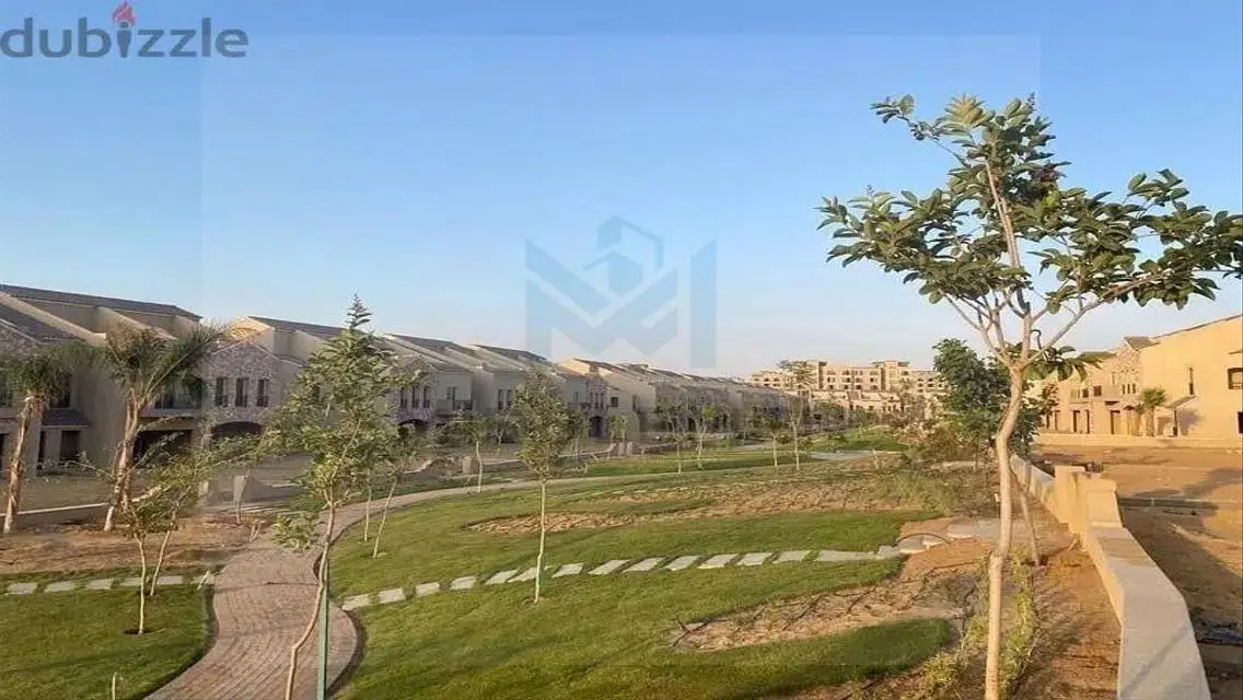 Luxury Apartment for Sale Overlooking Lakes