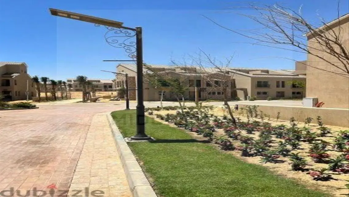 Luxury Apartment for Sale Overlooking Lakes