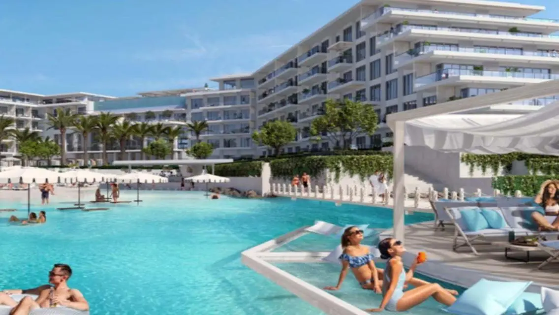 Luxury Apartment with Spacious Area