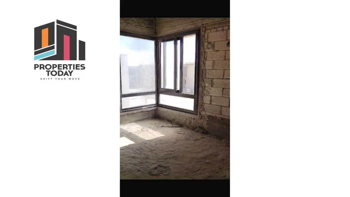 Luxury Villa for Sale with Maid's Room and Study Room