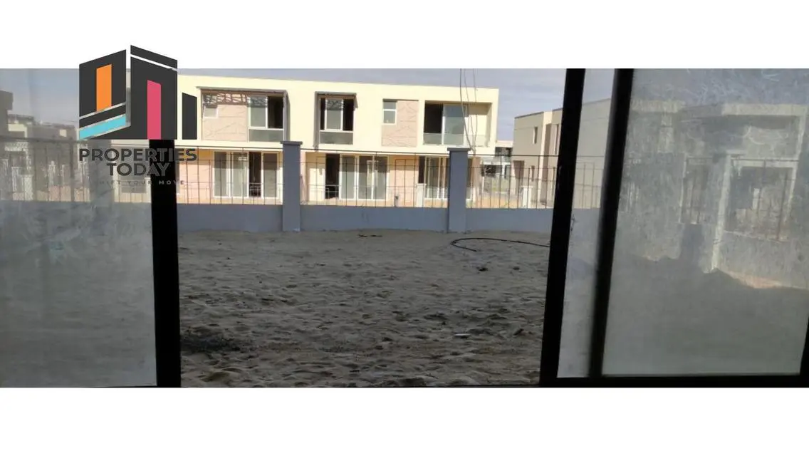 Luxury Villa for Sale with Maid's Room and Study Room