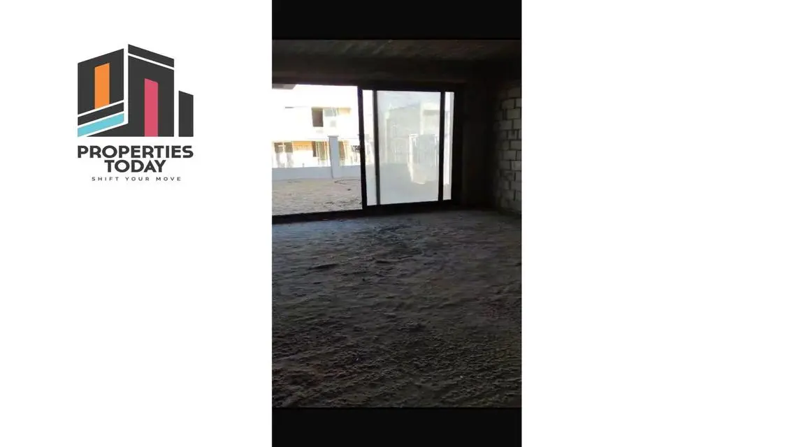 Luxury Villa for Sale with Maid's Room and Study Room