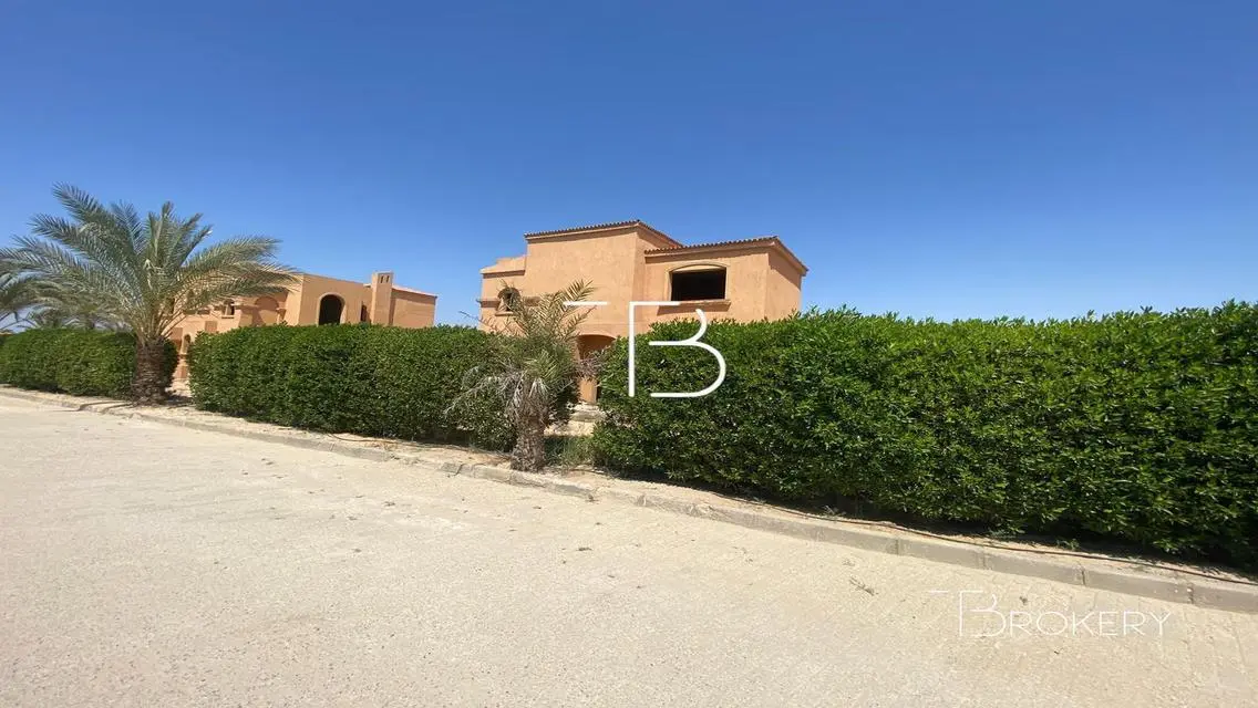 Semi-Finished Villa for Sale in Wadi El-Nakhil, Cairo