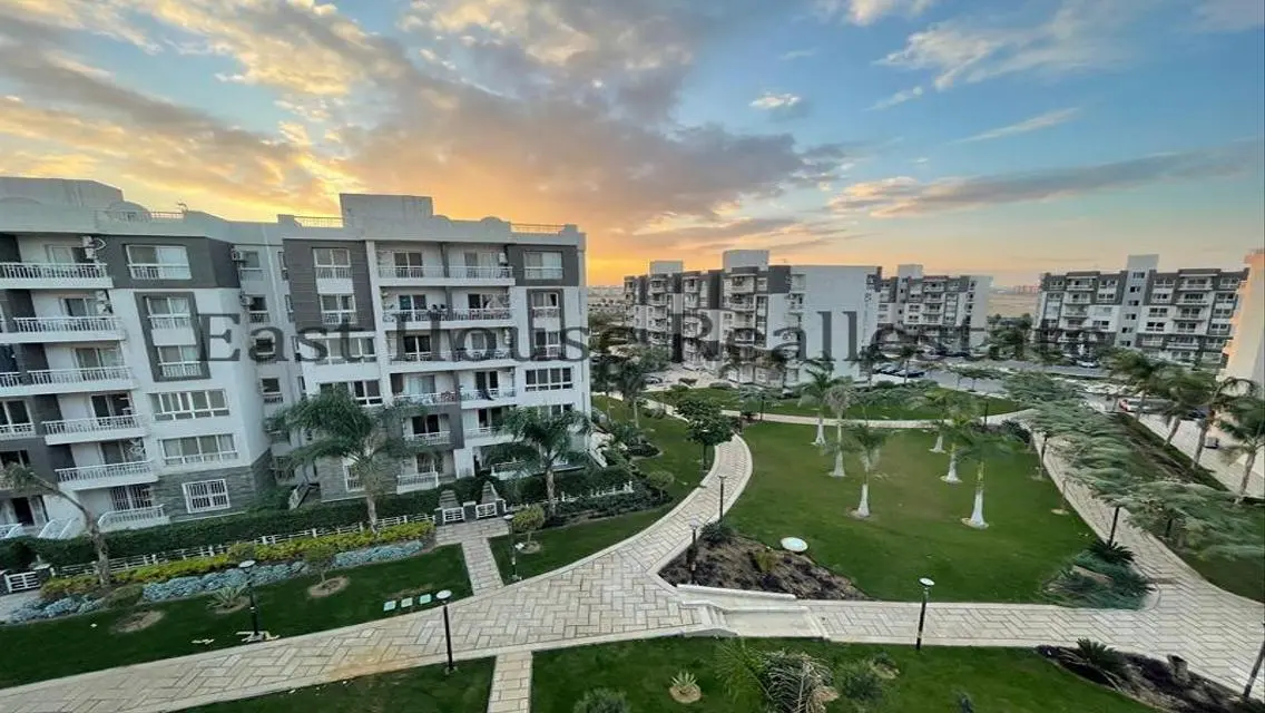 Luxury Apartment in B12
