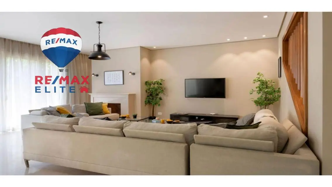 شقة فاخرة بمساحة 324 متر للبيع