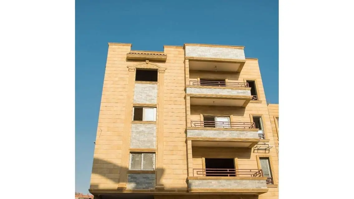 فيلا فاخرة مع مسبح خاص وحديقة في منطقة متميزة