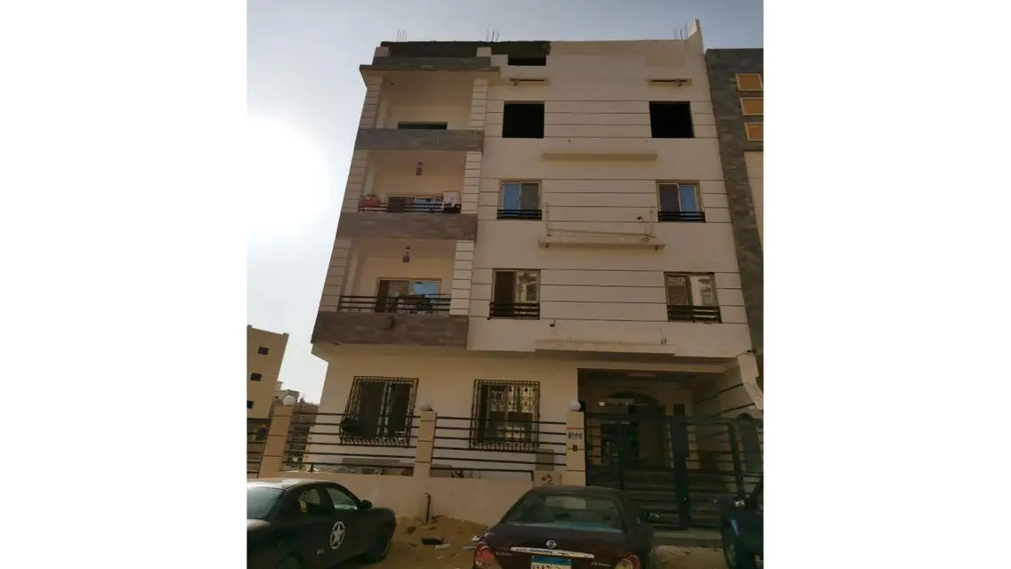 فيلا فاخرة مع مسبح خاص وحديقة في منطقة متميزة