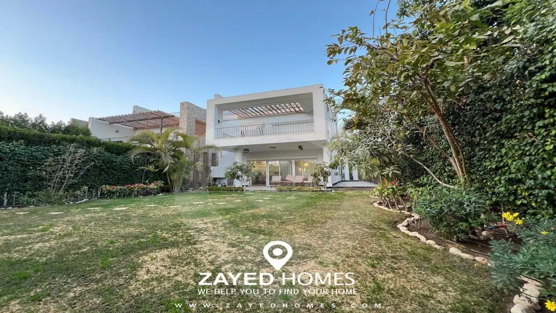 Luxury 365 sqm Apartment with Private Garden