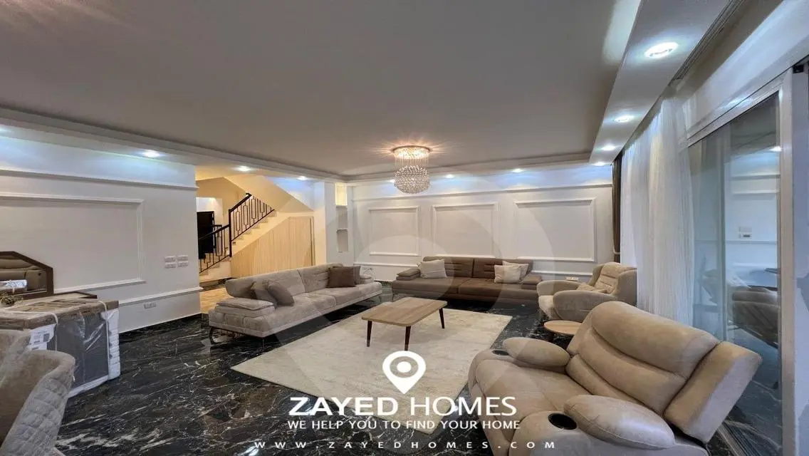 Luxury 365 sqm Apartment with Private Garden