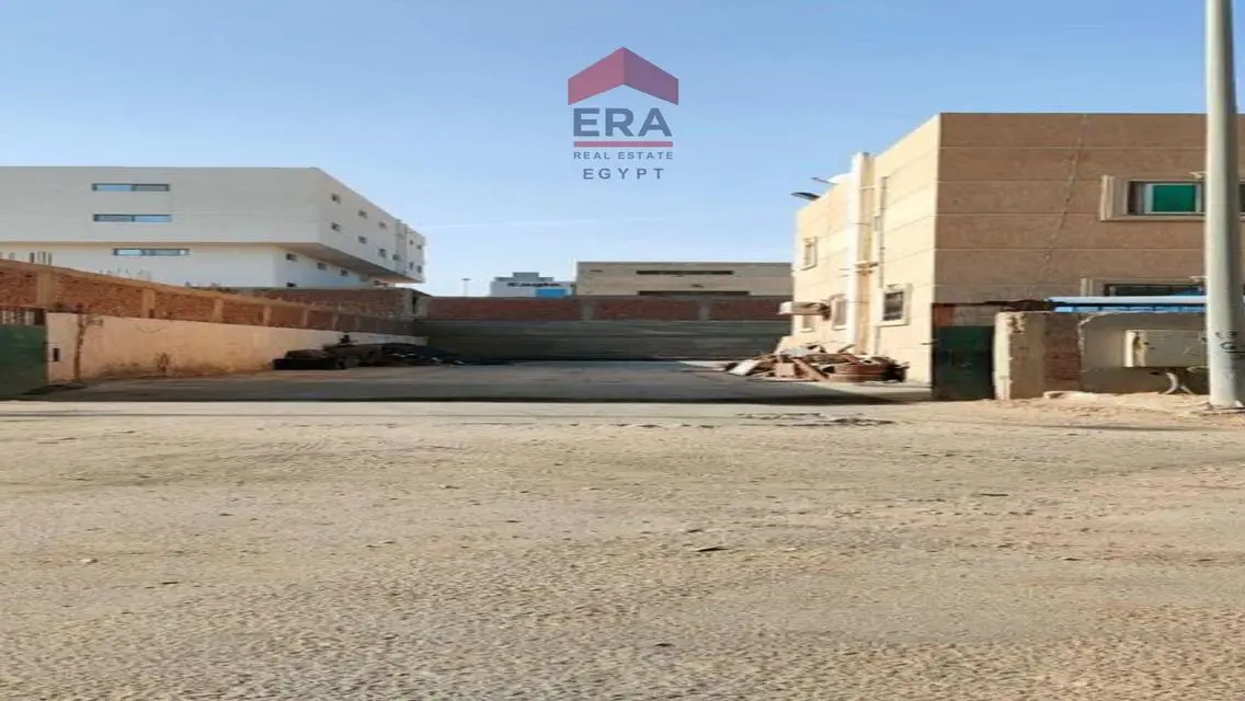 فيلا فاخرة بمساحة 23000 متر مربع للبيع