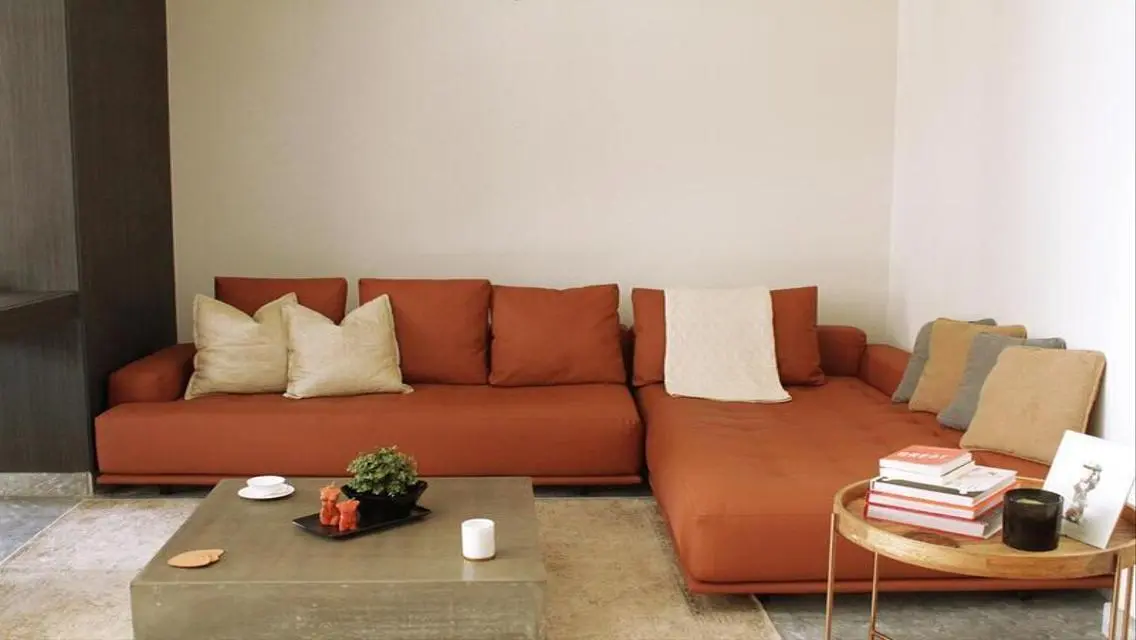 Luxury Villa with Private Garden and Pool for Sale