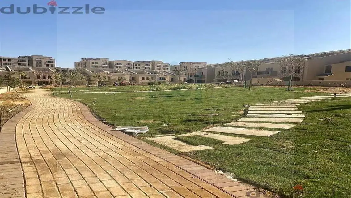 أرض رائعة في جرين سكوير