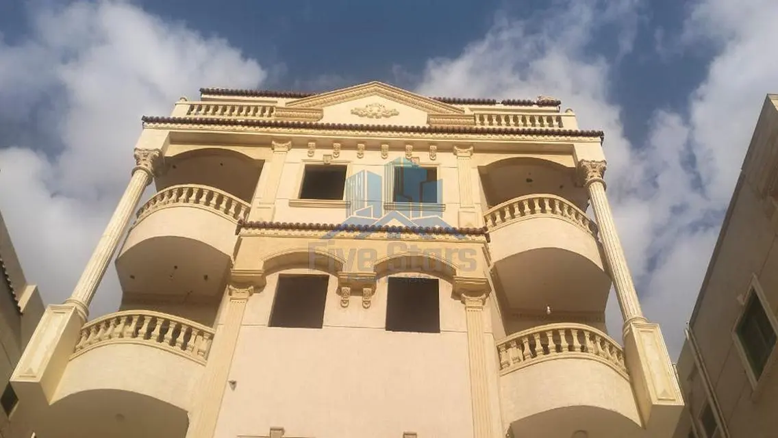 Luxury Apartment with Spacious Layout in the Heart of the City