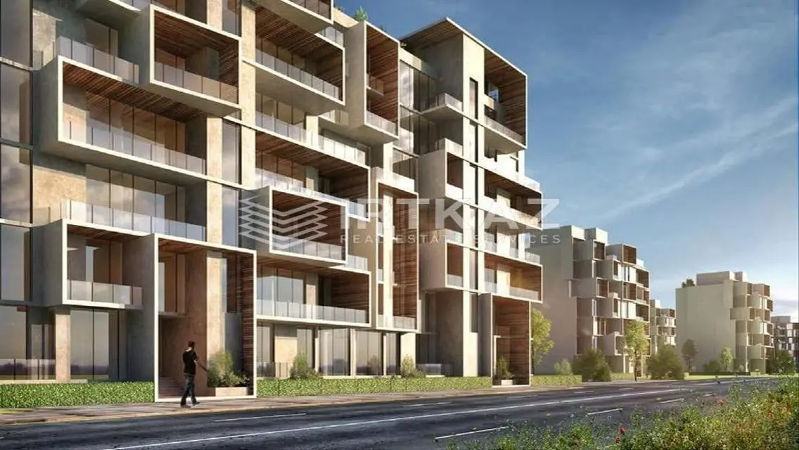 Luxury Apartment with Spacious Layout in the Heart of the City