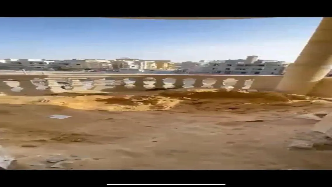 شقة رائعة للبيع بمساحة واسعة