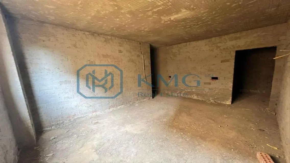 شقة فاخرة 4 غرف نوم للبيع