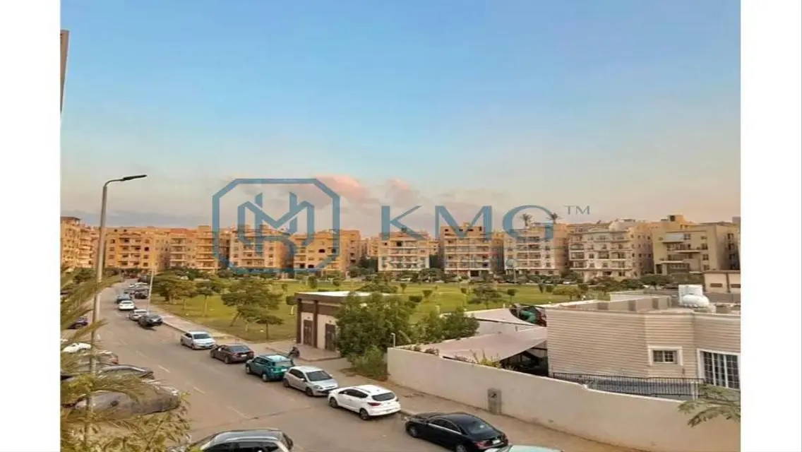 شقة فاخرة 4 غرف نوم للبيع