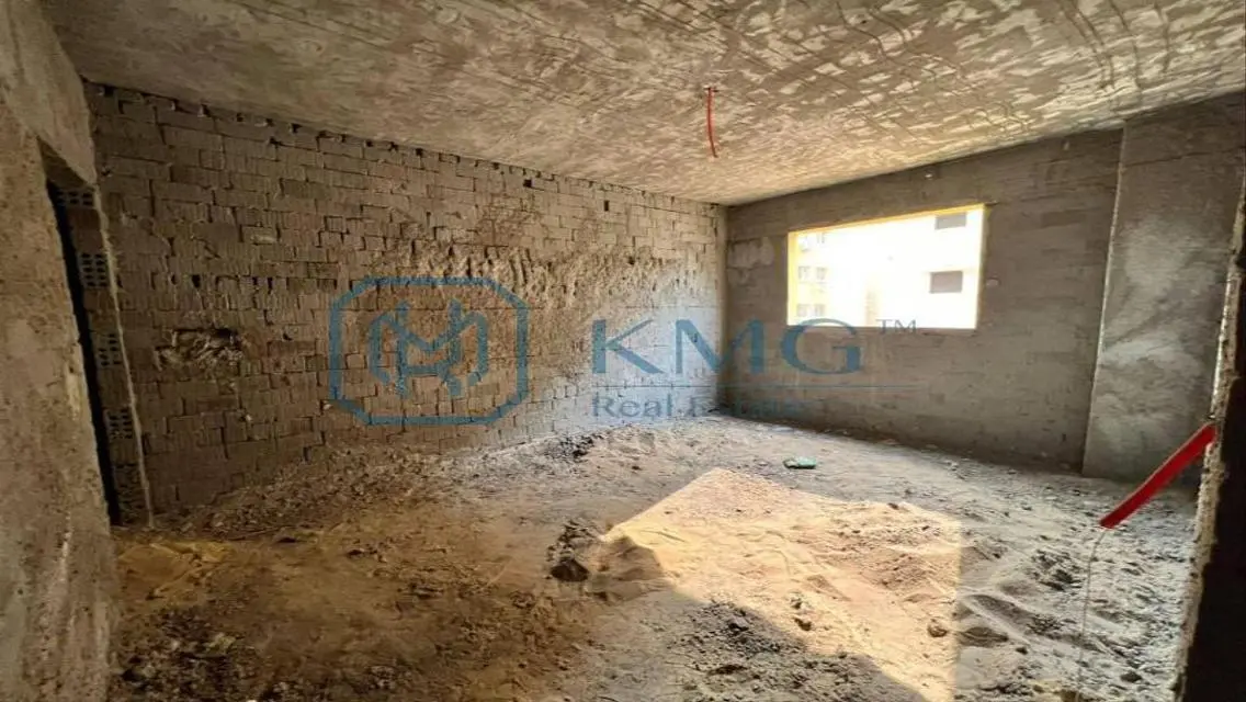 شقة فاخرة 4 غرف نوم للبيع