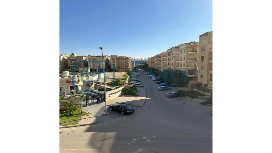 شقة فاخرة 4 غرف نوم للبيع