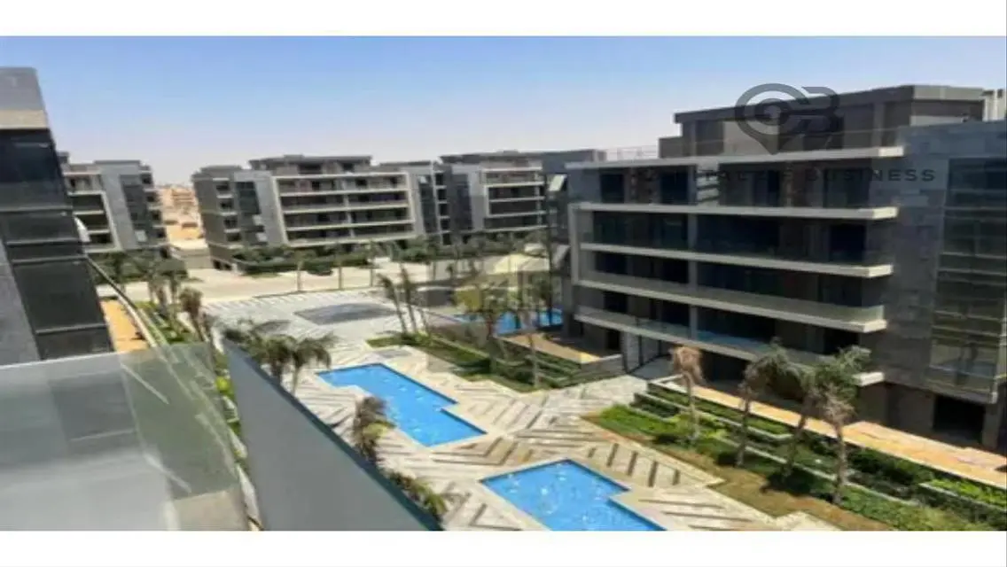 Luxury Apartment with Stunning Lake View