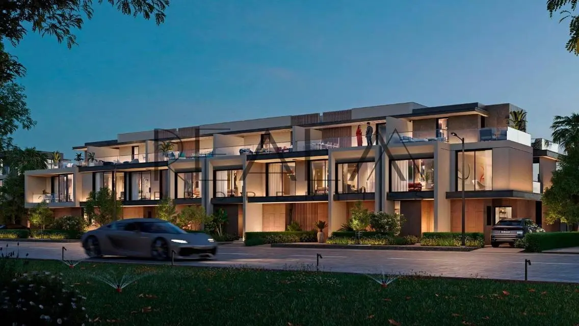 Luxurious Villa Overlooking Lakes with Private Pool and Garden
