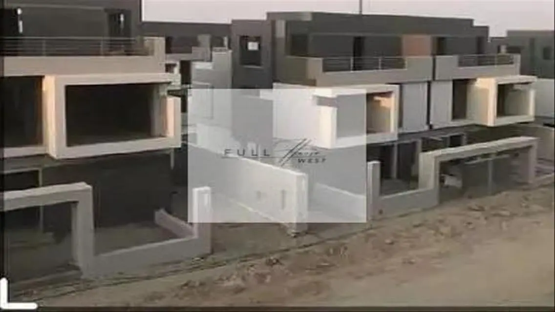 Luxurious Villa with 700 sqm Space, Private Pool, and Garden