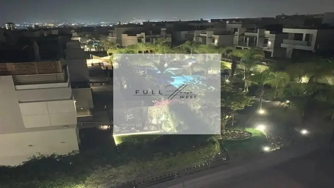 Luxurious Villa with 700 sqm Space, Private Pool, and Garden