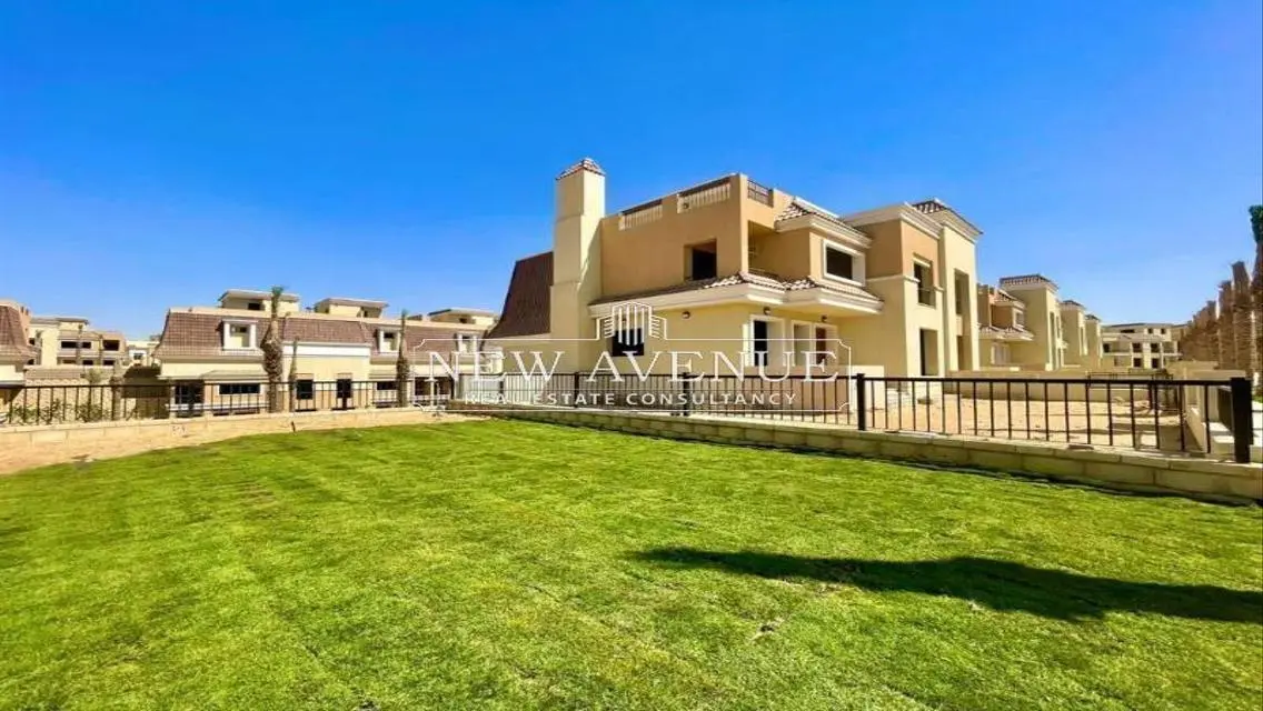 Stylish Apartment with Private Garden and Scenic View