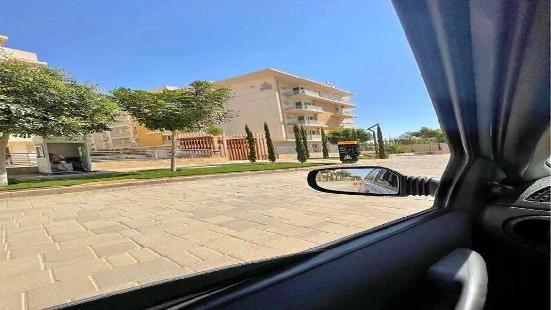 فيلا فاخرة للبيع بمساحة شاسعة