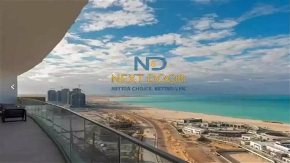 Luxury Apartment for Sale with 261 Square Meters and Shared Pool