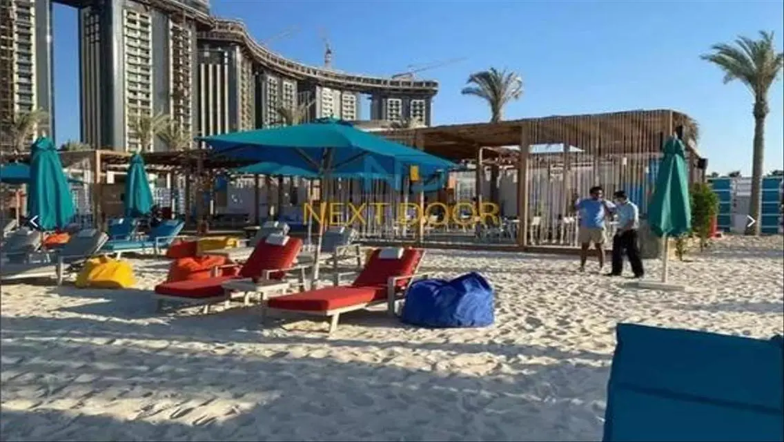 Luxury Apartment for Sale with 261 Square Meters and Shared Pool