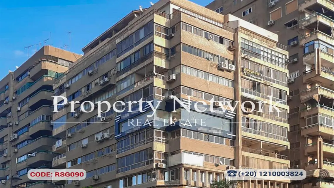 Luxury Apartment with 250 sqm in the Heart of the City